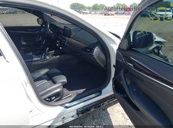 WBAJE5C36HG478447 2017 BMW 5 SERIES White Front interior view
