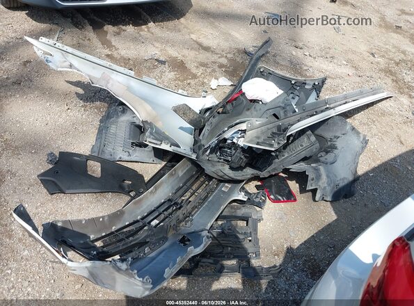 WBAJE5C36HG478447 2017 BMW 5 SERIES White Instrument cluster view