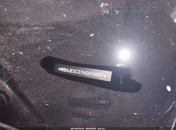 WBAJE5C37HG916697 2017 BMW 5 SERIES Black Շարժիչի բաժամունքի տեսք