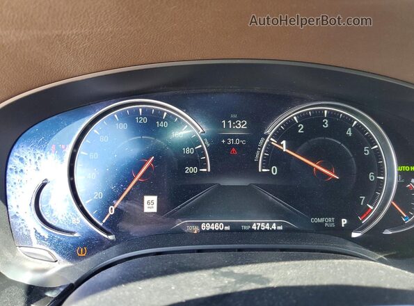 WBAJE5C57JWA93012 2018 BMW 5 SERIES Charcoal Widok zestawu wskaźników