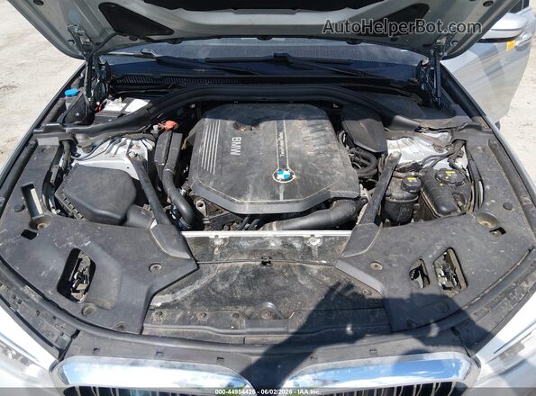 WBAJE7C32HG887167 2017 BMW 7 SERIES Silver 