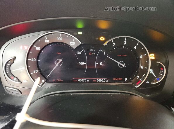 WBAJE7C34HG888465 2017 BMW 5 SERIES Blue Вид щитка приладів