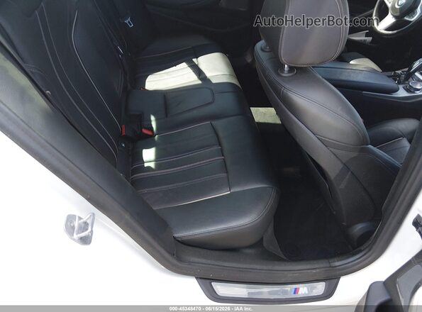 WBAJE7C52KWW17306 2019 BMW 5 SERIES White Вид наклейки з VIN-кодом
