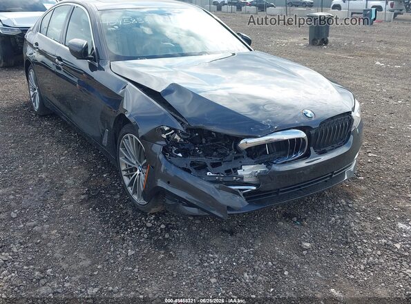 WBAJE7C57JWA03997 2018 BMW 5 SERIES Gray წინა ხედი
