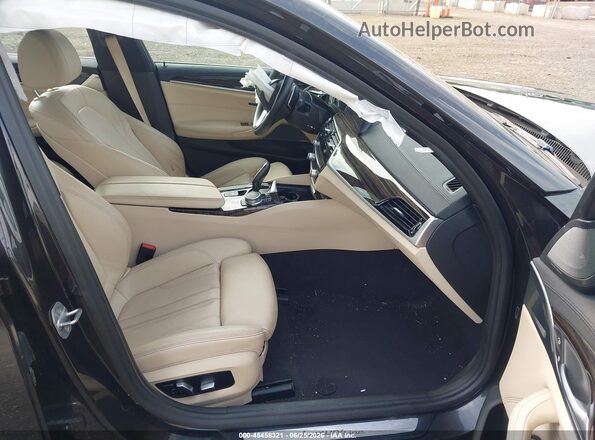 WBAJE7C57JWA03997 2018 BMW 5 SERIES Gray წინა სალონის ხედი