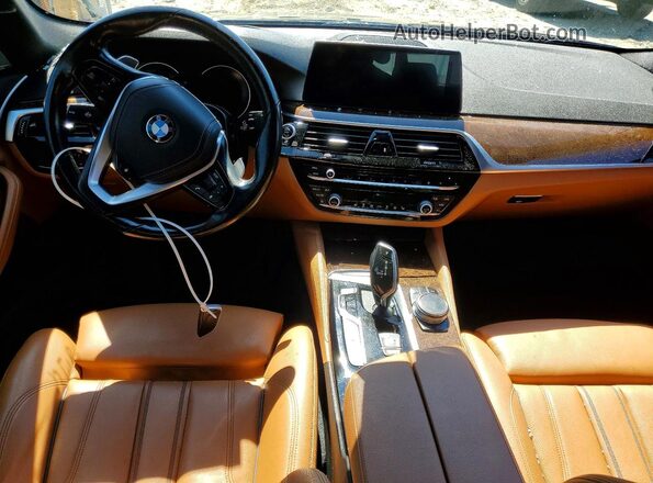 WBAJE7C5XKWW08899 2019 BMW 5 SERIES Blue Вид панелі приладів