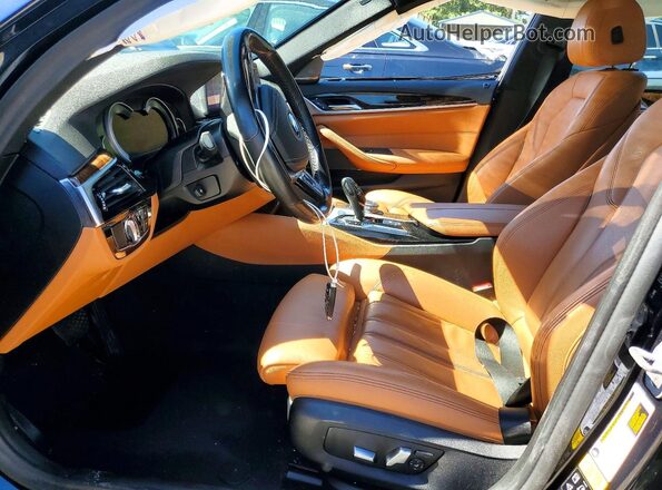 WBAJE7C5XKWW08899 2019 BMW 5 SERIES Blue Вид салону спереду
