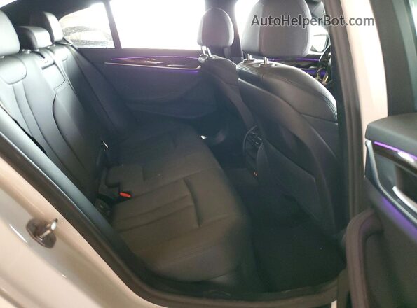 WBAJR3C06LWW70822 2020 BMW 5 SERIES White Հետևի նստատեղերի տեսք