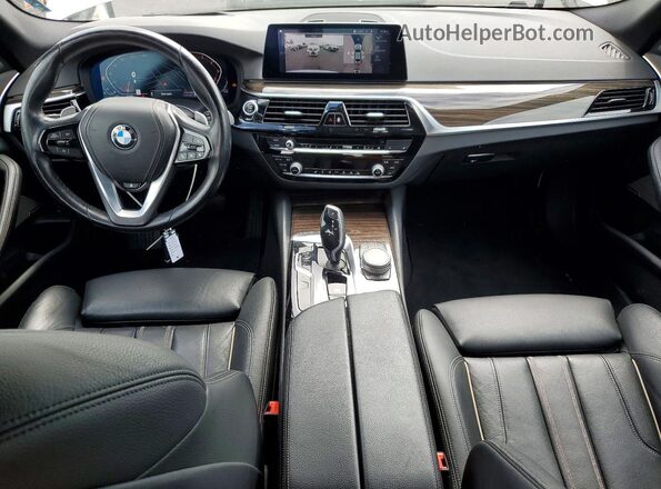 WBAJR7C02LCE53747 2020 BMW 5 SERIES Белый Вид панели приборов