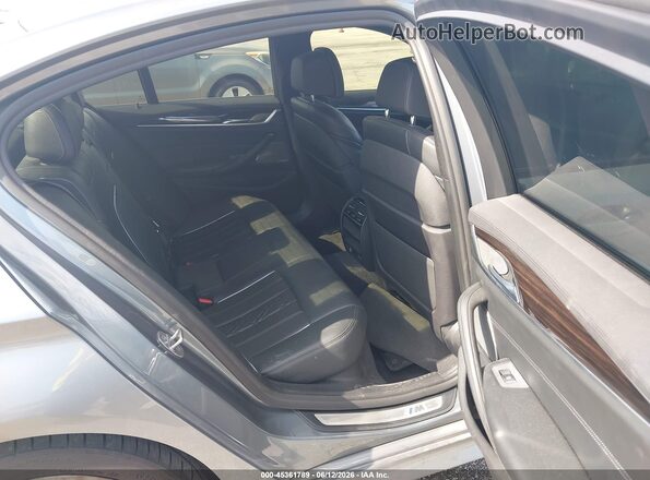 WBAJS7C00LBN96641 2020 BMW 5 SERIES Gray Widok naklejki z numerem VIN