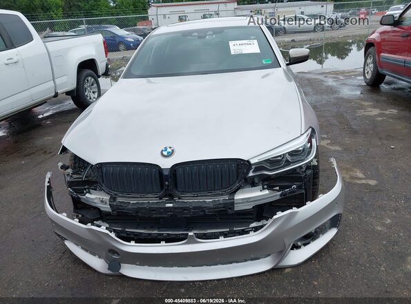 WBAJS7C09LCD52600 2020 BMW 5 SERIES Silver Rear interior view