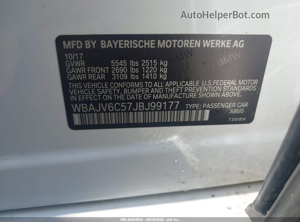 WBAJV6C57JBJ99177 2018 BMW 6 SERIES White Vista del compartimento del motor