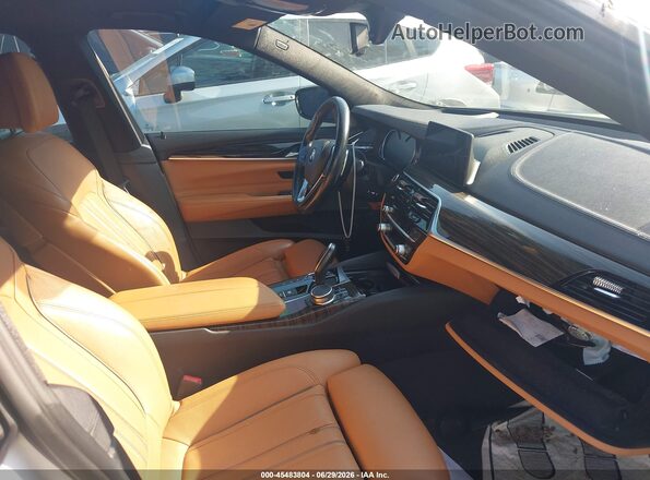 WBAJV6C57JBJ99177 2018 BMW 6 SERIES White Vista interior delantera