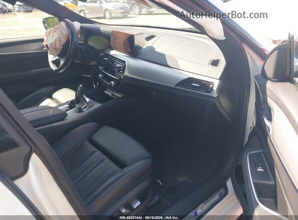 WBAJV6C5XKBK08178 2019 BMW 6 SERIES White Front interior view