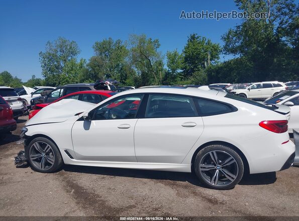 WBAJV6C5XKBK08178 2019 BMW 6 SERIES White Rear interior view