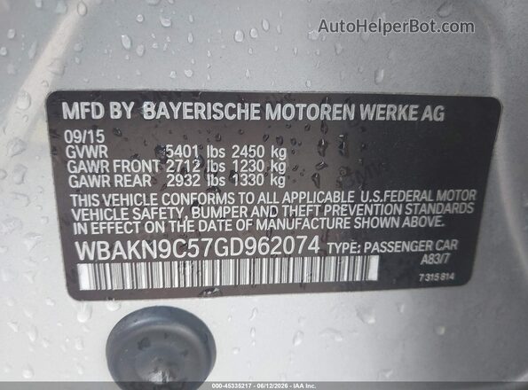 WBAKN9C57GD962074 2016 BMW 5 SERIES Silver Vista del compartimento del motor