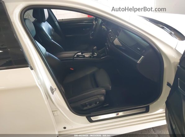 WBAKP9C51GD981004 2016 BMW 5 SERIES White Front interior view