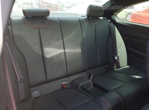 WBS2U7C57KVB09280 2019 BMW M2 Silver Vista de los asientos traseros