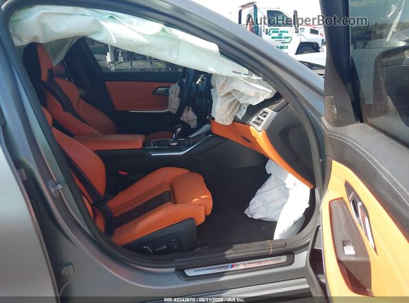WBS33HJ0XSFU40785 2025 BMW M3 Gray Widok wnętrza z przodu