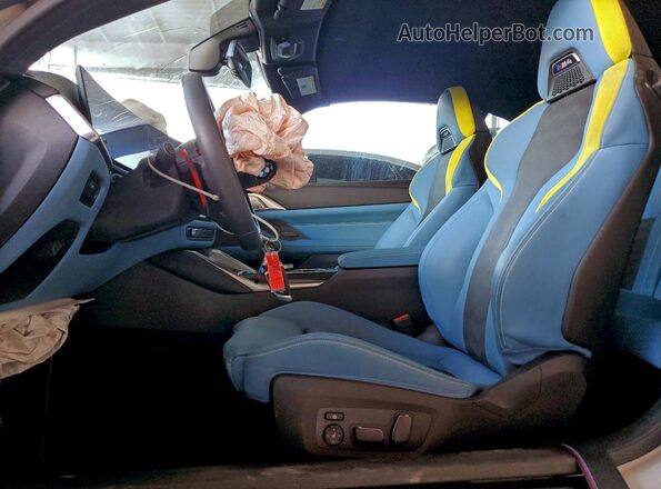 WBS43BA09SCU83128 2025 BMW M4 White Vista interior delantera