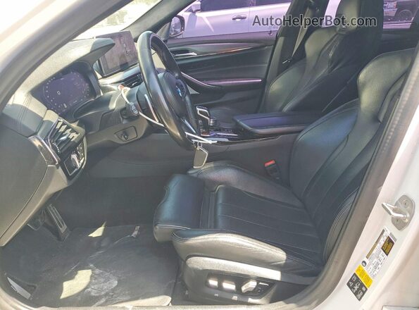 WBS83CH00MCF82410 2021 BMW M5 White Widok wnętrza z przodu