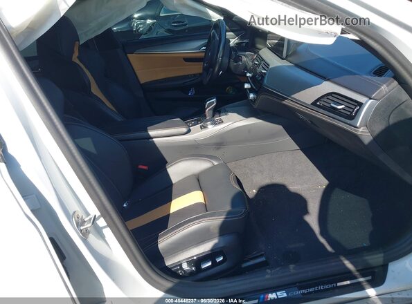 WBS83CH03PCL82915 2023 BMW M5 White Front interior view