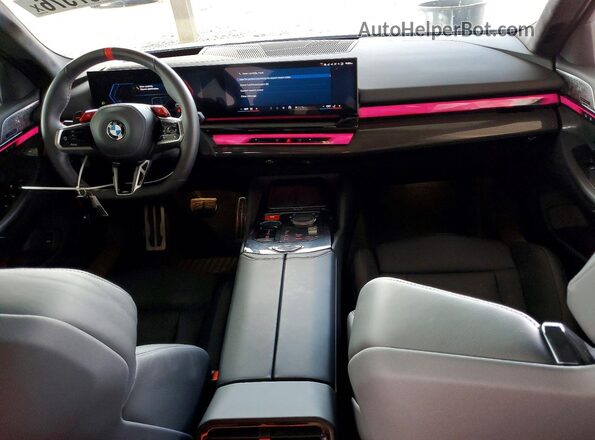 WBS83GV09TCW16447 2026 BMW M5 Gray Առջևի վահանակի տեսք