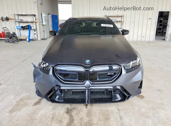 WBS83GV09TCW16447 2026 BMW M5 Gray Դիմացի տեսք