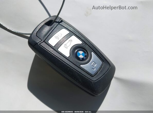 WBS8M9C52J5J79447 2018 BMW M3 Blue Vista del salpicadero