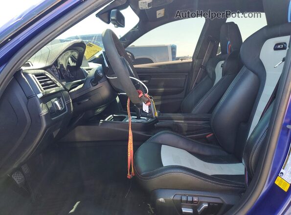 WBS8M9C56J5K99607 2018 BMW M3 Blue წინა სალონის ხედი
