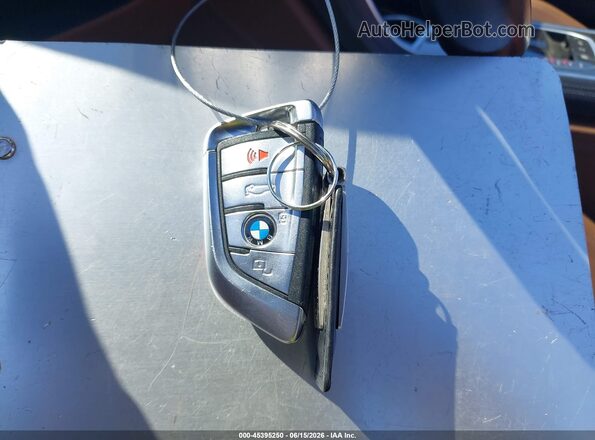 WBSDZ0C00PCL36476 2023 BMW M8 Черный Вид панели приборов
