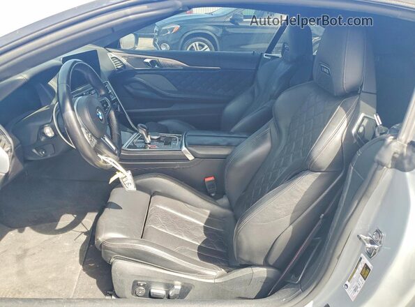 WBSDZ0C07PCK98437 2023 BMW M8 Серый Вид салона спереди