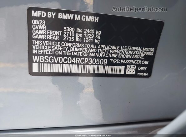 WBSGV0C04RCP30509 2024 BMW M8 Black Vista del compartimento del motor