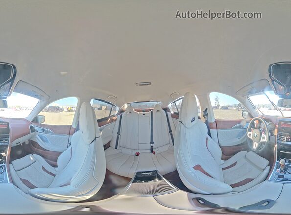 WBSGV0C04SCU91209 2025 BMW M8 Зеленый Панорамный вид салона 360°