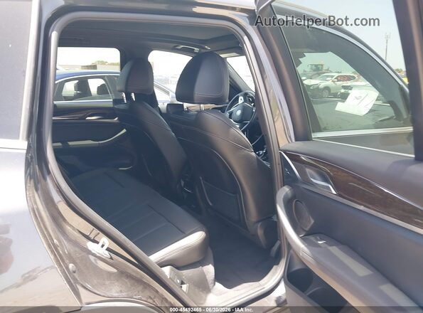 WBX47DP00NN173766 2022 BMW X3 Brown Vista de la etiqueta del VIN