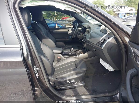 WBX47DP0XNN157249 2022 BMW X3 Gray Вид салону спереду