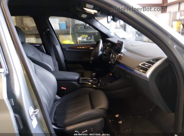 WBX57DP01RN261266 2024 BMW X3 Gray Vista interior delantera