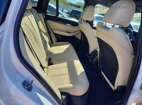 WBX57DP06RN251557 2024 BMW X3 White უკანა სალონის ხედი