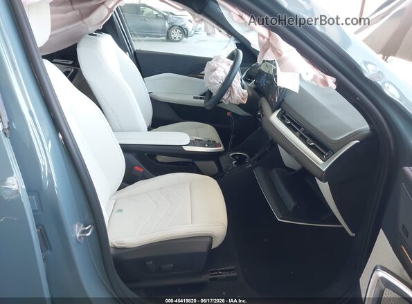 WBX73EF00T5524785 2026 BMW X1 Gray Вид салону спереду