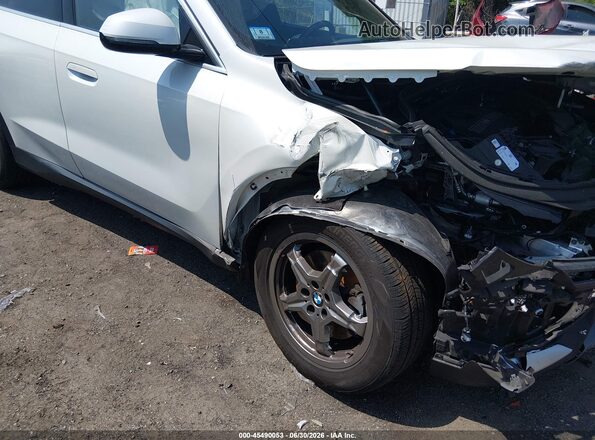 WBX73EF01P5W43743 2023 BMW X1 White Front view