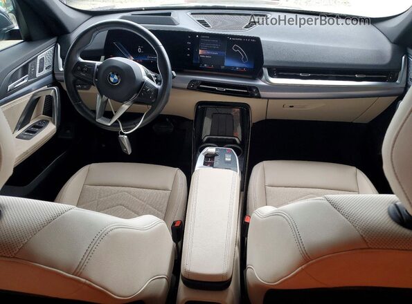 WBX73EF01P5X37072 2023 BMW X1 Black 