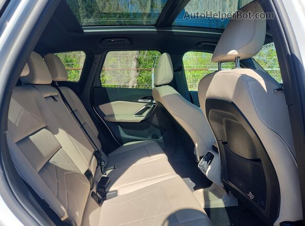 WBX73EF01P5Y22817 2023 BMW X1 White Вид задньої частини салону