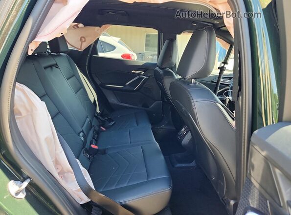 WBX73EF01S5143459 2025 BMW X1 Green Widok wnętrza z tyłu