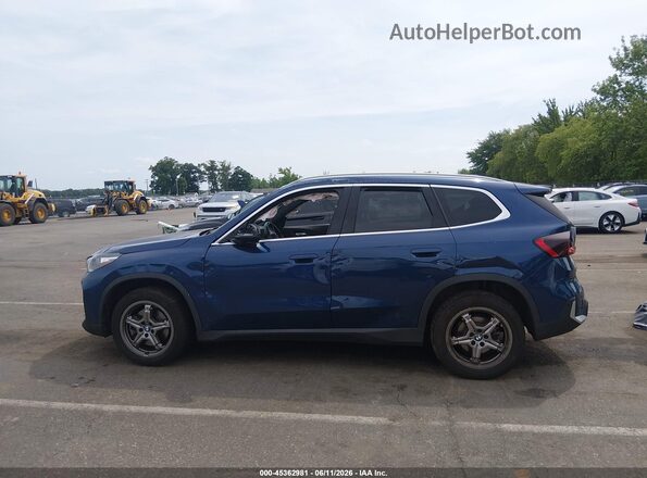 WBX73EF02P5W41838 2023 BMW X1 Blue სალონის 360-გრადუსიანი ხედი