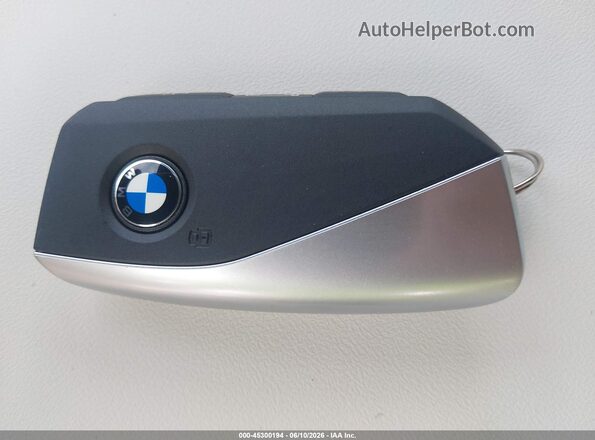 WBX73EF02T5536582 2026 BMW X1 White Dashboard view