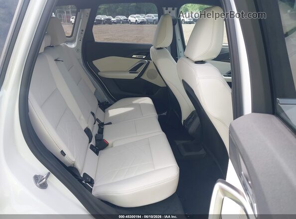 WBX73EF02T5536582 2026 BMW X1 White VIN sticker view