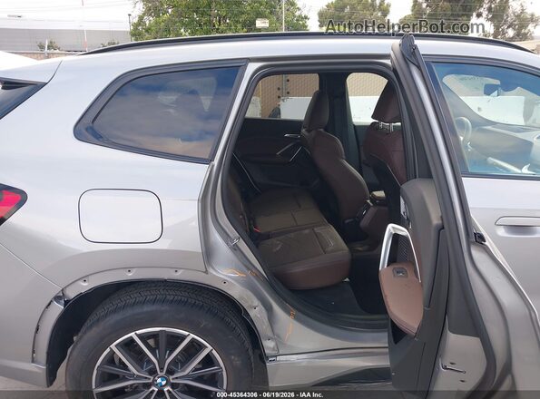 WBX73EF03R5Y67258 2024 BMW X1 Gray Widok naklejki z numerem VIN