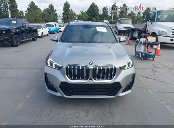 WBX73EF03R5Y67258 2024 BMW X1 Gray Widok zestawu wskaźników