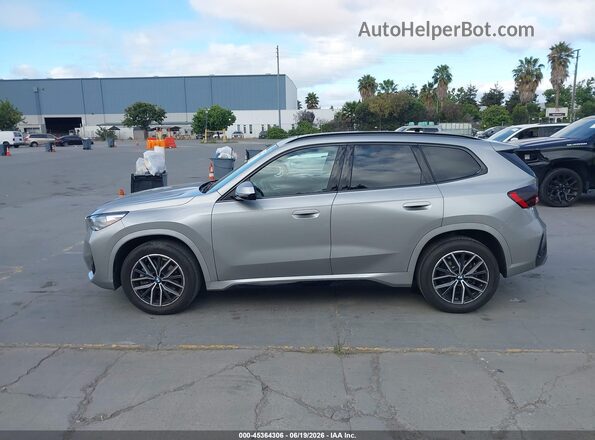 WBX73EF03R5Y67258 2024 BMW X1 Gray Widok wnętrza 360 stopni