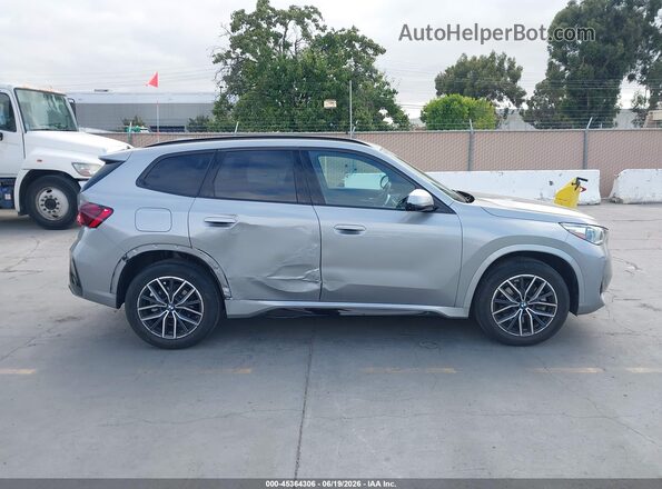 WBX73EF03R5Y67258 2024 BMW X1 Gray Widok wnętrza z tyłu